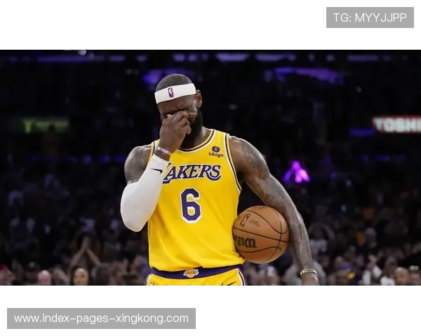 詹姆斯历史得分再突破，迈入生涯前三！，詹姆斯历史总得分2021